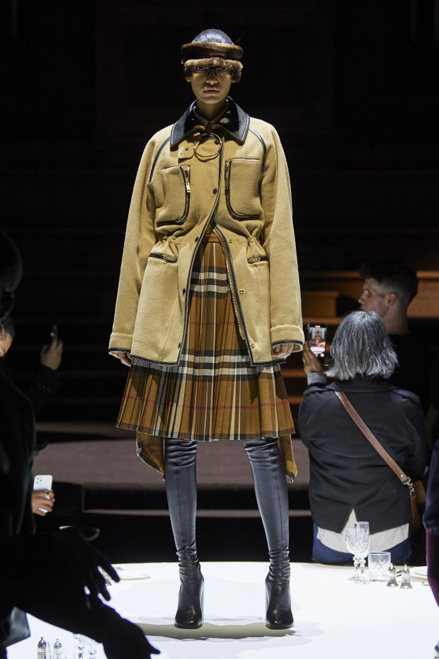 Burberry jesień-zima 2022/2023