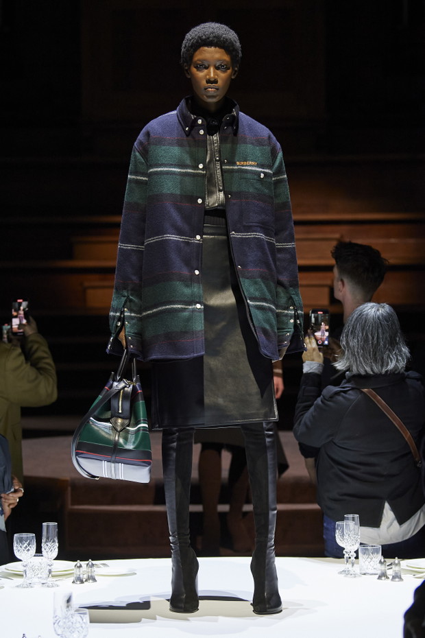 Burberry jesień-zima 2022/2023