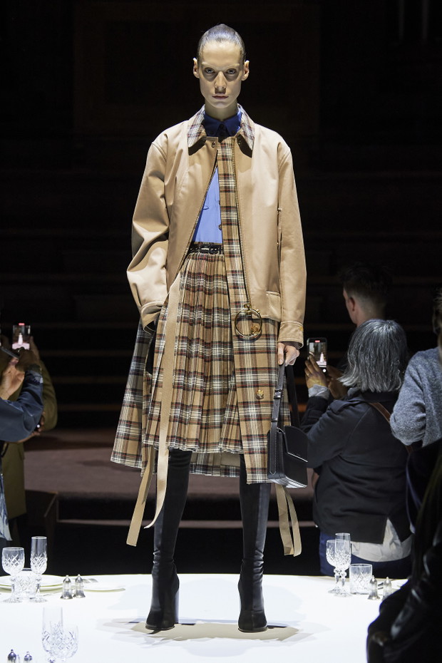 Burberry jesień-zima 2022/2023