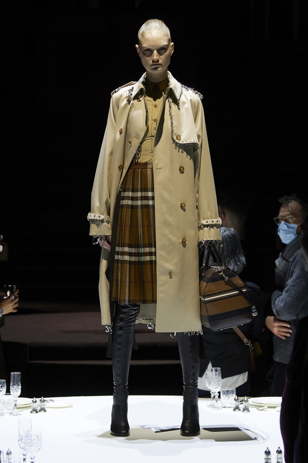Burberry jesień-zima 2022/2023