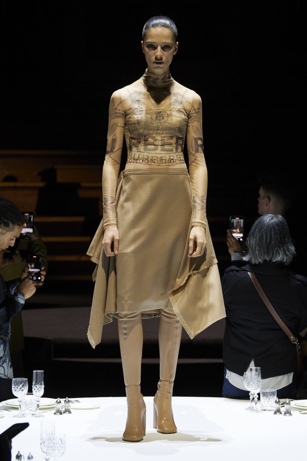 Burberry jesień-zima 2022/2023