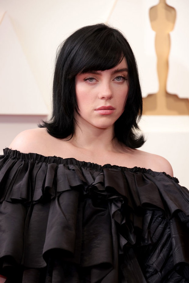 Makijaże i fryzury z Oscarów 2022: Billie Eilish