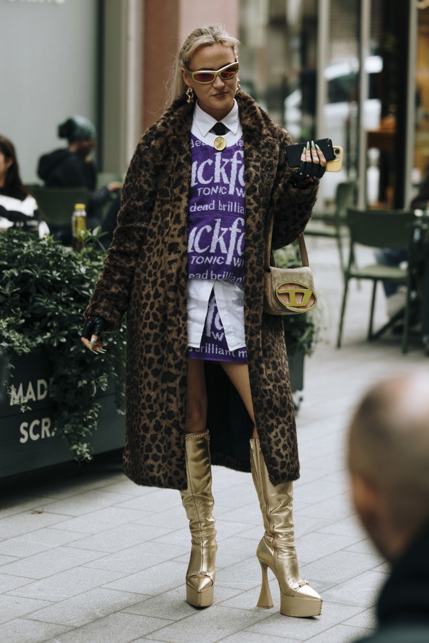 Street fashion - London Fashion Week