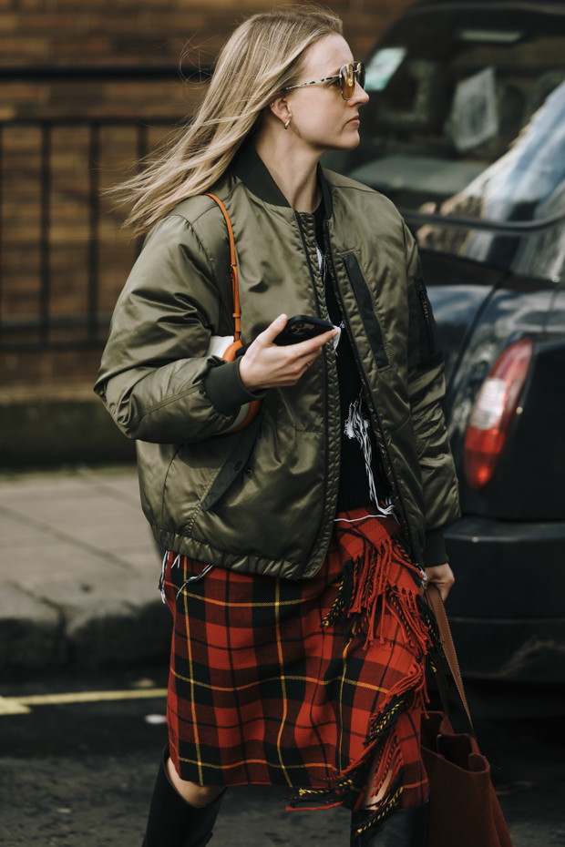 Street fashion - London Fashion Week
