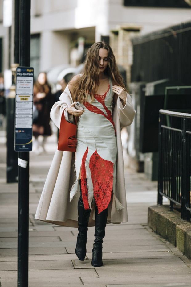 Street fashion - London Fashion Week