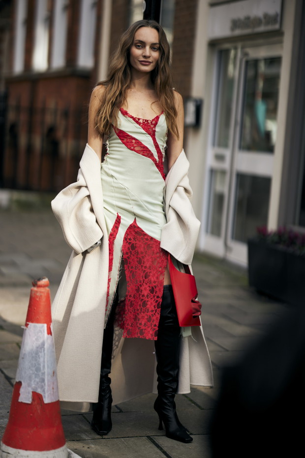 Street fashion - London Fashion Week
