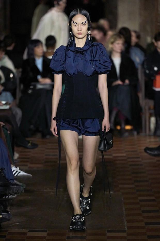Simone Rocha jesień-zima 2024/2025