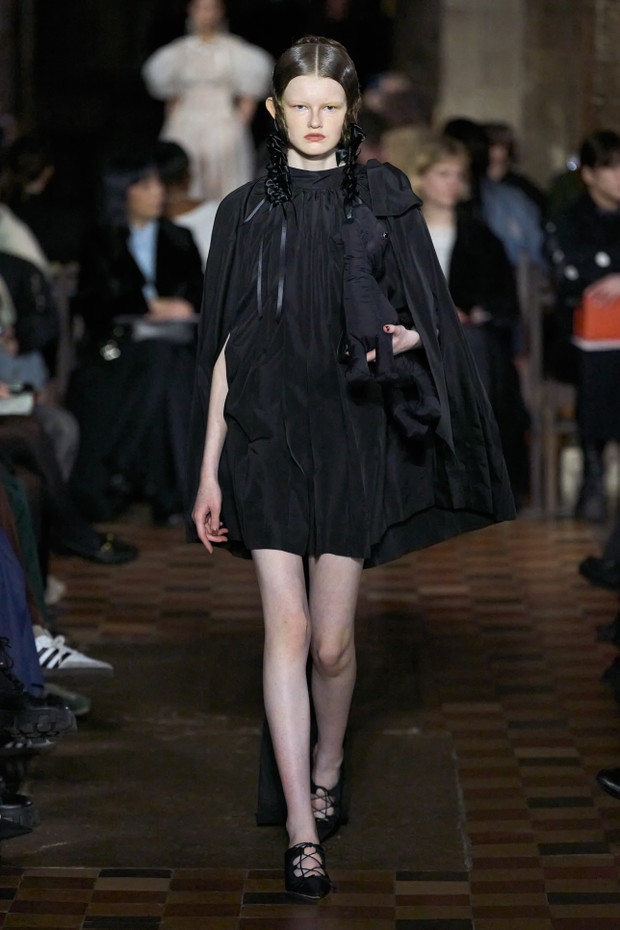 Simone Rocha jesień-zima 2024/2025