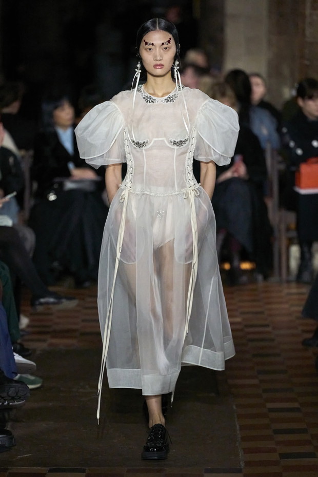 Simone Rocha jesień-zima 2024/2025
