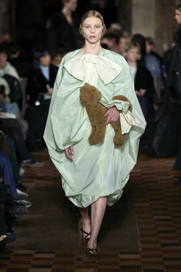 Simone Rocha jesień-zima 2024/2025