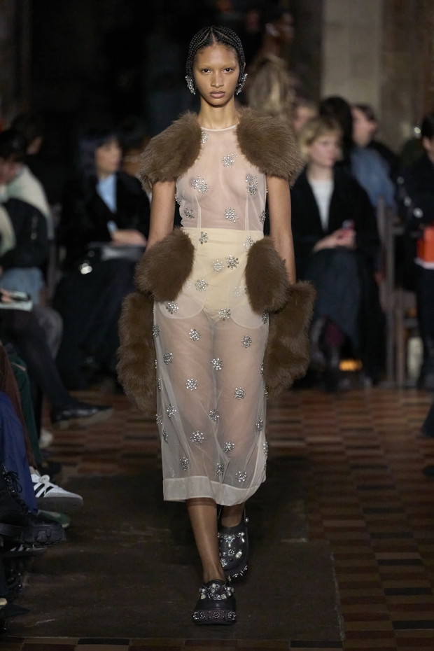 Simone Rocha jesień-zima 2024/2025