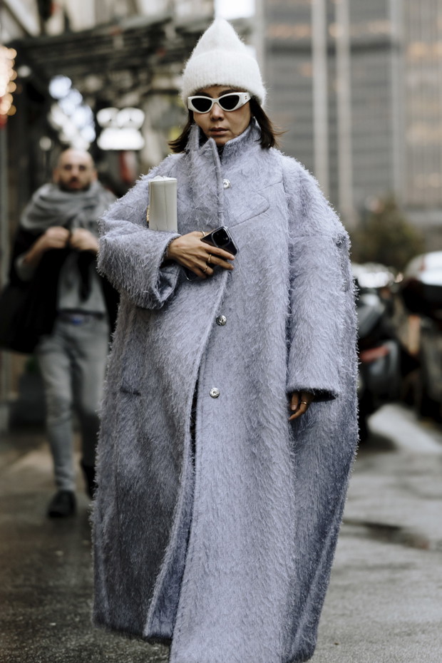 Street fashion po francusku: stylizacje z tygodnia mody jesień-zima 2024/2025 w Paryżu