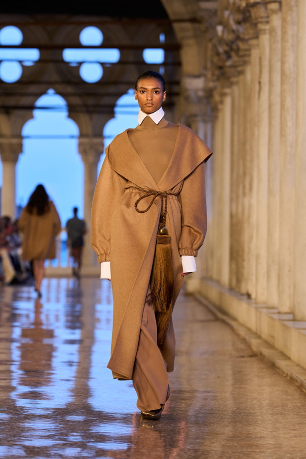 Max Mara Resort 2024