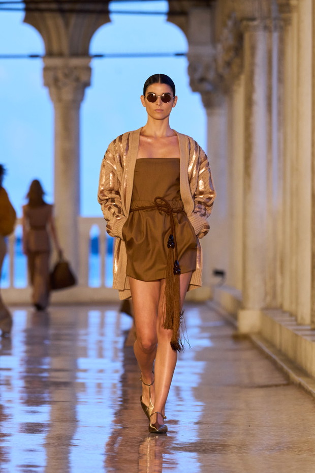 Max Mara Resort 2024