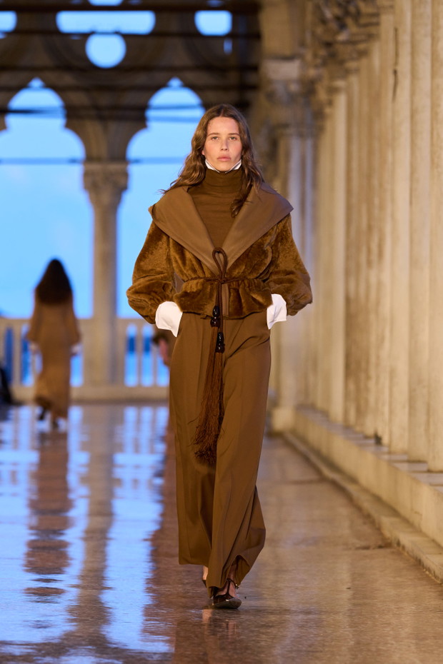 Max Mara Resort 2024