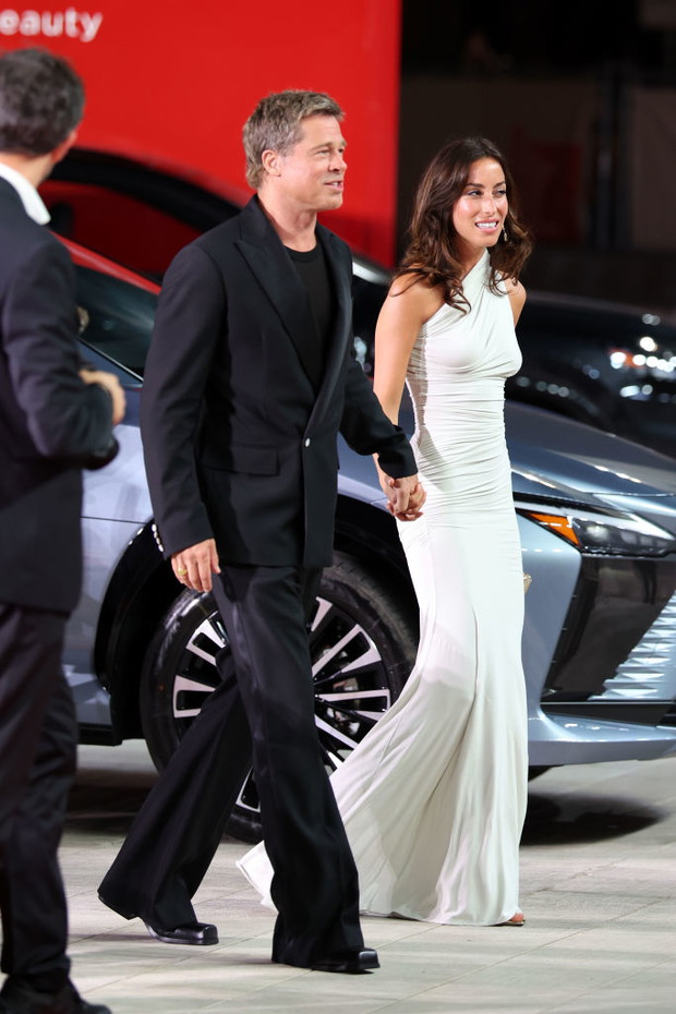 Brad Pitt i Ines de Ramon