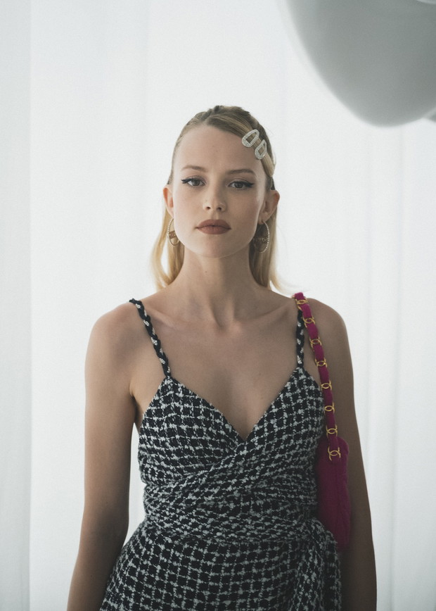 Gwiazdy na pokazie CHANEL 2021/22 Métiers d’art show