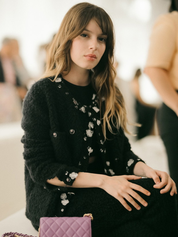 Gwiazdy na pokazie CHANEL 2021/22 Métiers d’art show