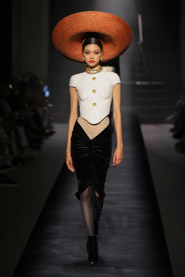Schiaparelli haute couture jesień-zima 2022/2023