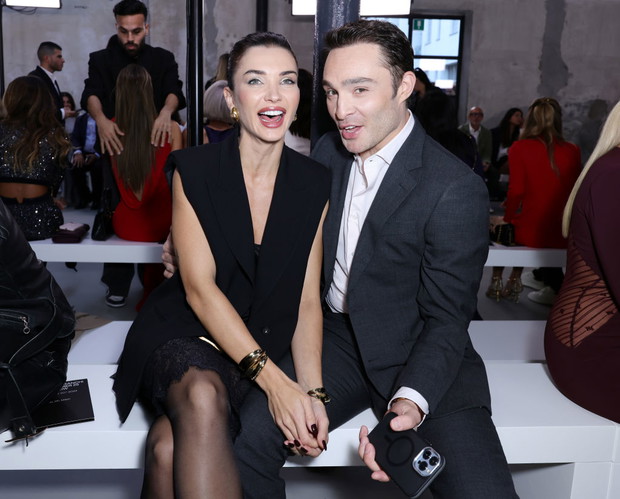 Ed Westick z żoną Amy jackson w Mediolanie. Para nie szczędziła sobie czułości