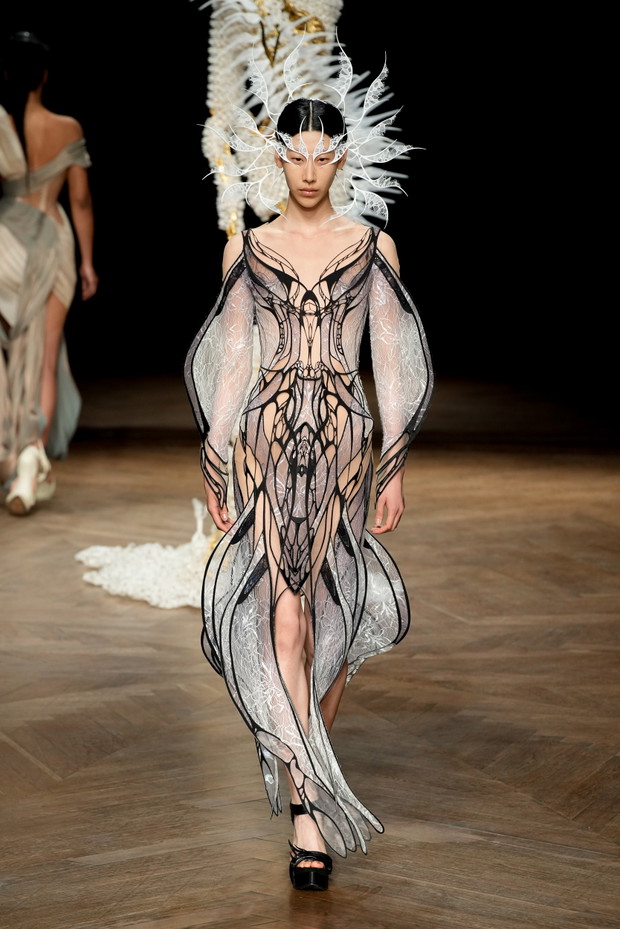 Iris van Herpen haute couture jesień-zima 2022/2023