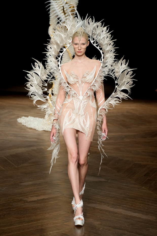 Iris van Herpen haute couture jesień-zima 2022/2023