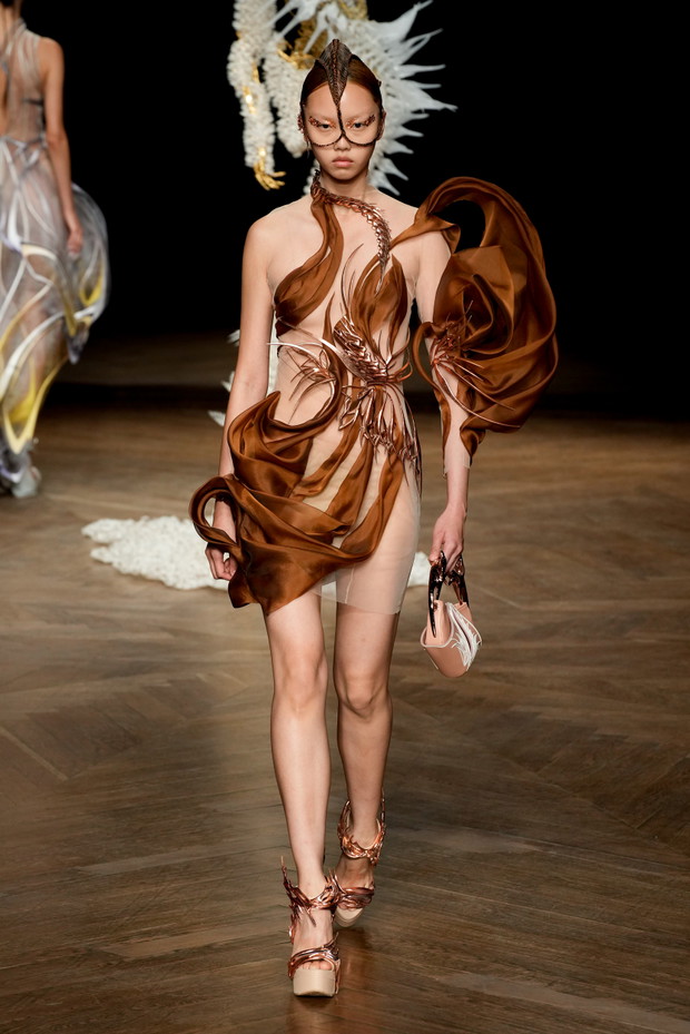 Iris van Herpen haute couture jesień-zima 2022/2023