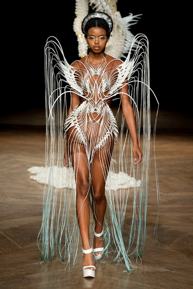 Iris van Herpen haute couture jesień-zima 2022/2023