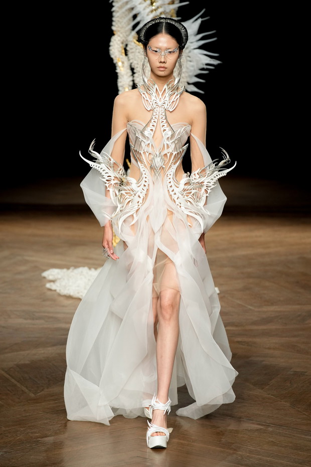 Iris van Herpen haute couture jesień-zima 2022/2023