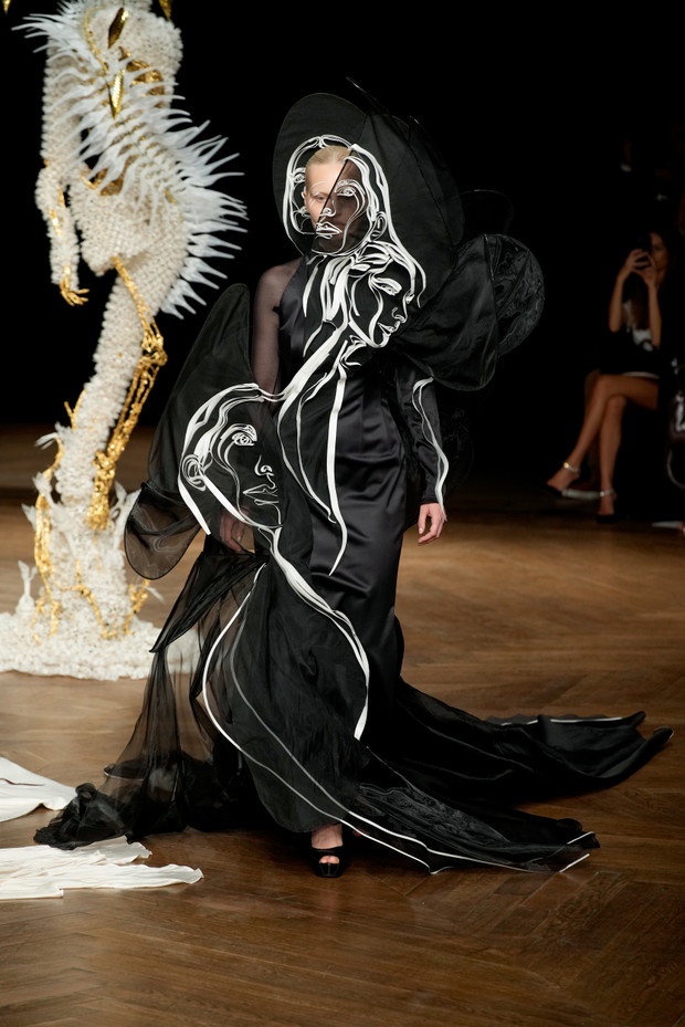 Iris van Herpen haute couture jesień-zima 2022/2023