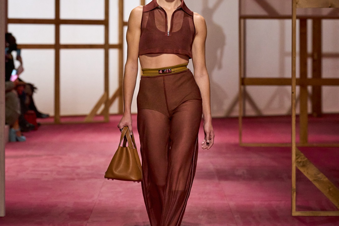 Hermès SS25: uwodzicielska użytkowość