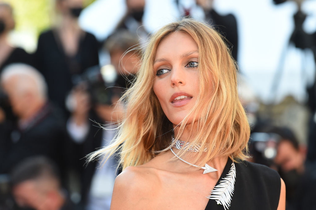 Anja Rubik na pokazie Saint Laurent