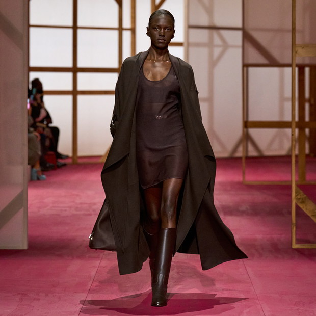 Hermès SS25: uwodzicielska użytkowość