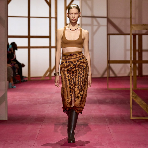 Hermès SS25: uwodzicielska użytkowość