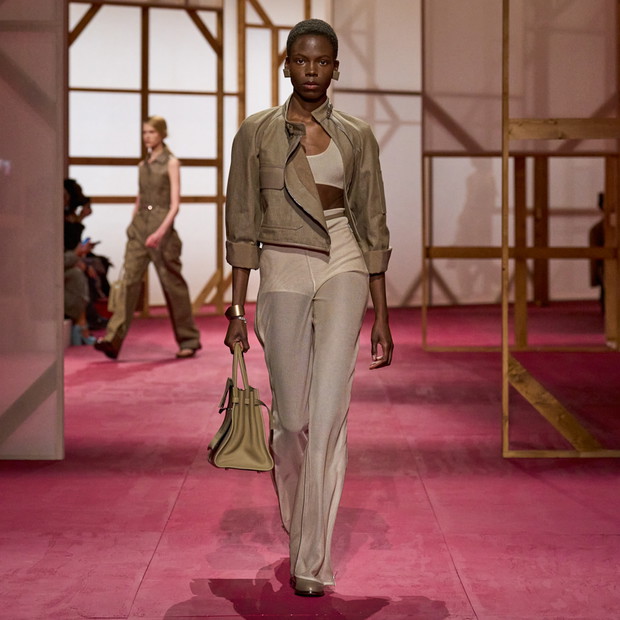 Hermès SS25: uwodzicielska użytkowość