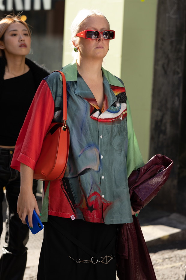 Moda uliczna: dodatki LFW wiosna-lato 2023