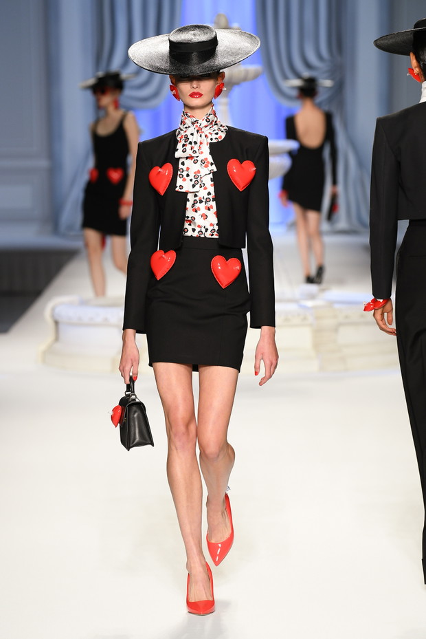 Moschino wiosna-lato 2023