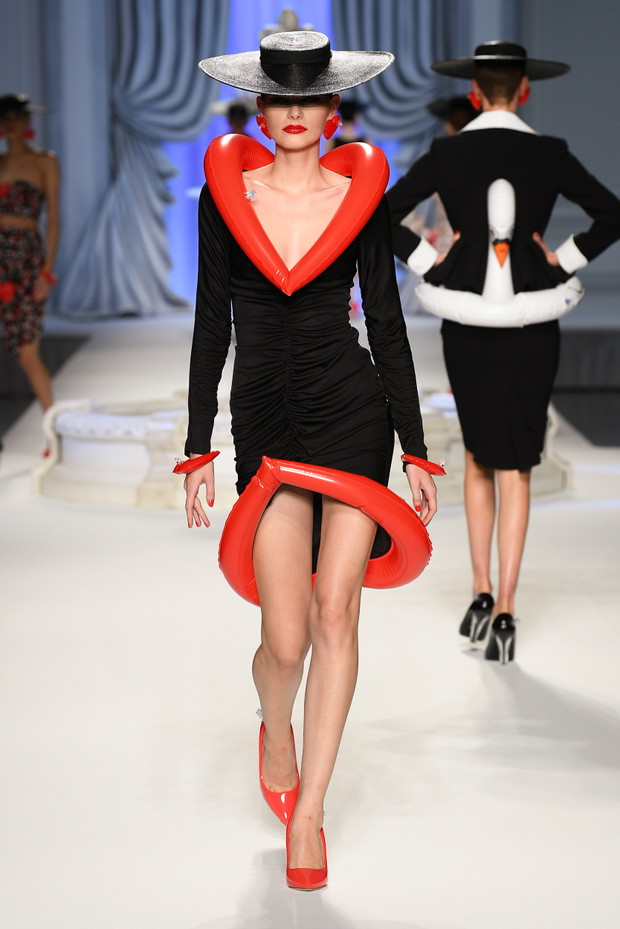 Moschino wiosna-lato 2023