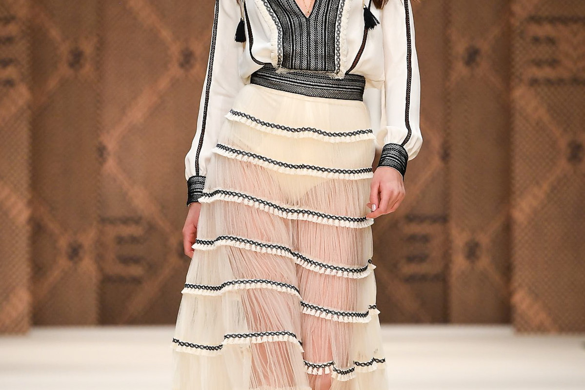 Elisabetta Franchi wiosna-lato 2023