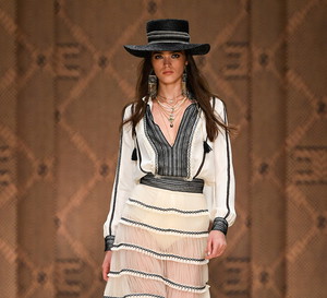 Elisabetta Franchi wiosna-lato 2023