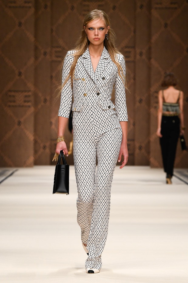 Elisabetta Franchi wiosna-lato 2023