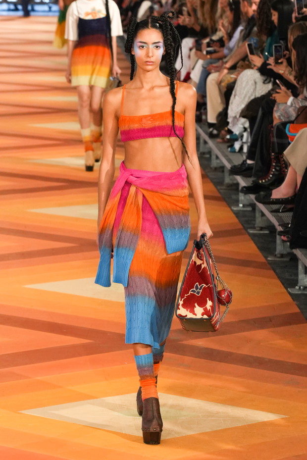 Etro wiosna-lato 2023