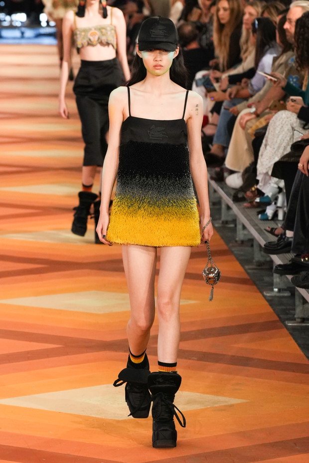 Etro wiosna-lato 2023