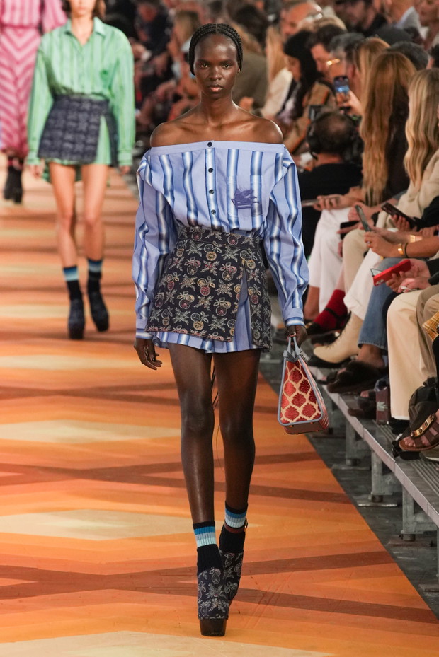 Etro wiosna-lato 2023