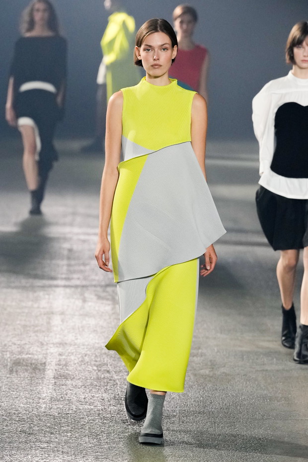 Issey Miyake wiosna-lato 2023