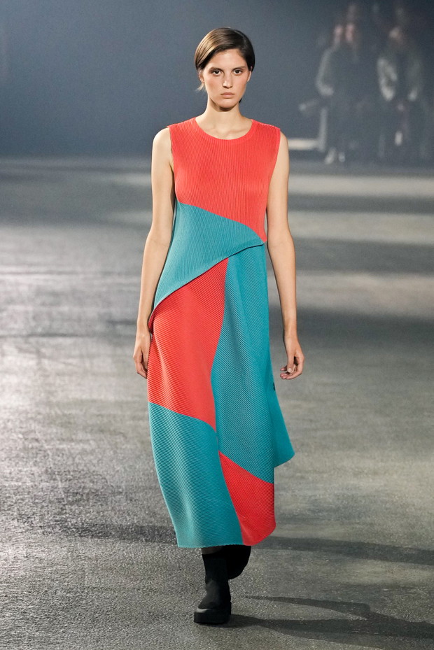 Issey Miyake wiosna-lato 2023