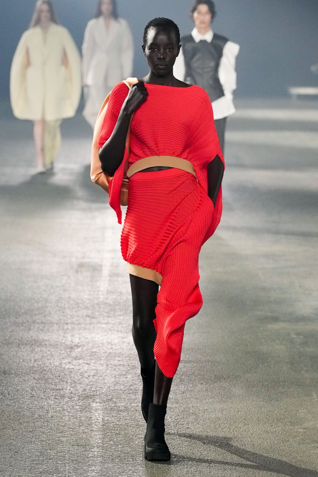 Issey Miyake wiosna-lato 2023