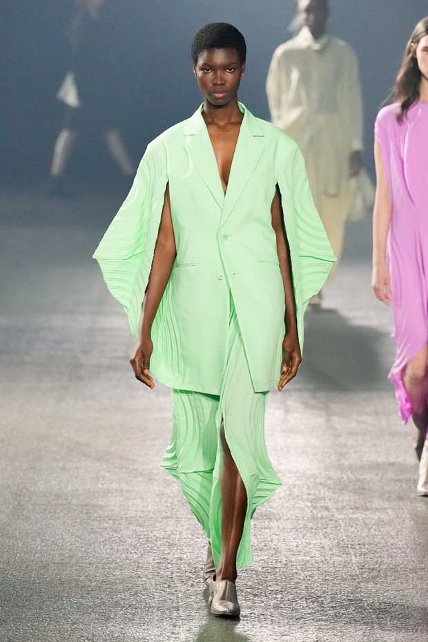 Issey Miyake wiosna-lato 2023