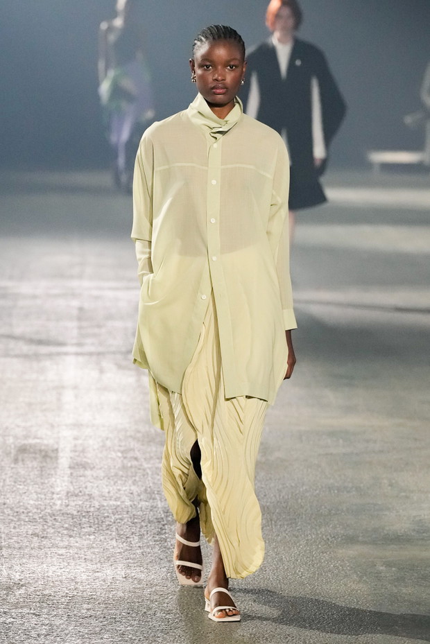 Issey Miyake wiosna-lato 2023
