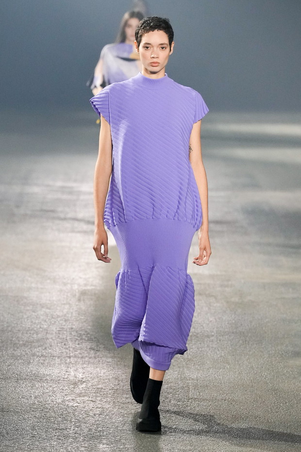 Issey Miyake wiosna-lato 2023